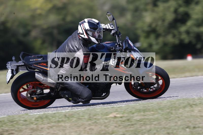 /Archiv-2025/49 26.08.2025 Cornu Master School ADR/blau-bleu/0